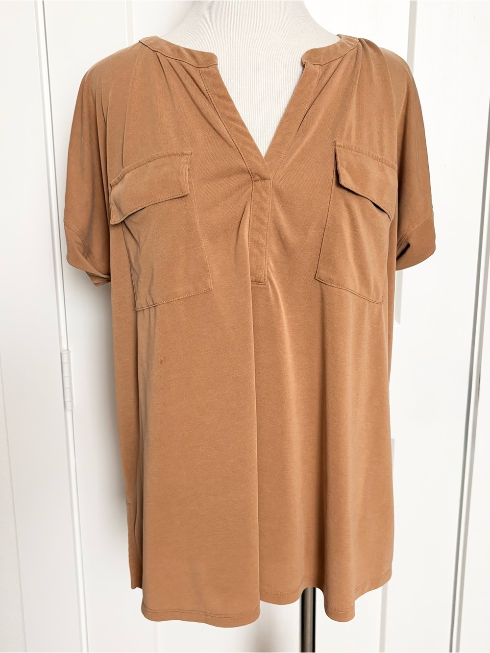 J.Jill Casual V-Neck Pocket Tunic Top - Camel Large
